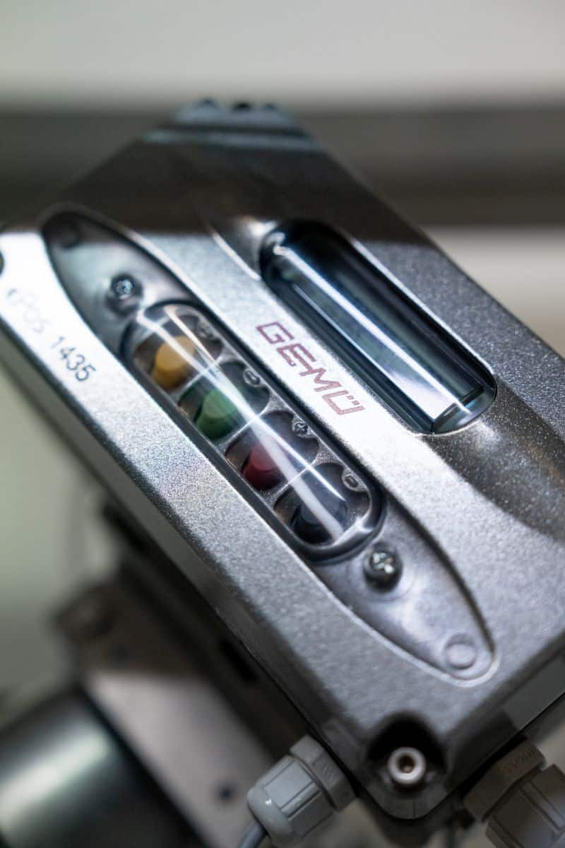 Eine Nahaufnahme eines elektronischen Geräts.